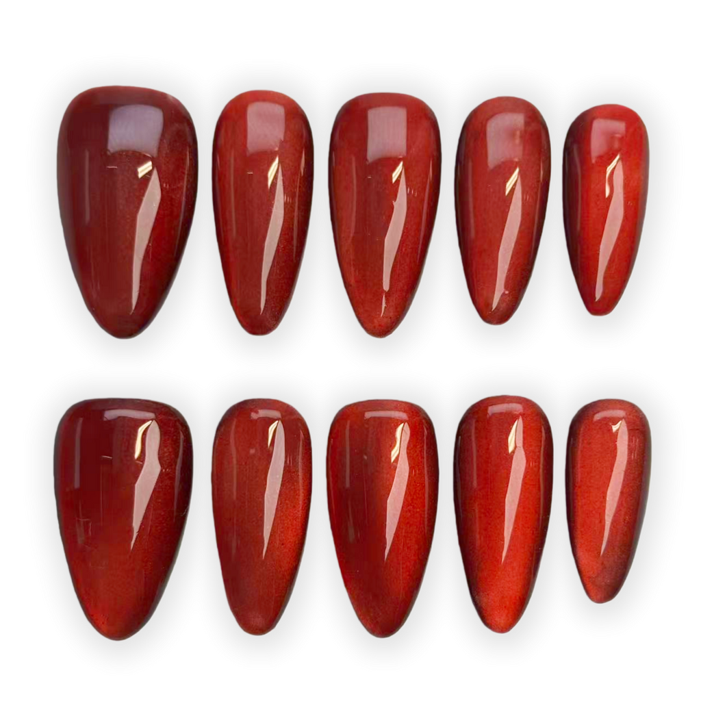 Cat Eye with Medium Almond